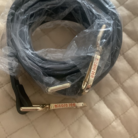 Nicole Lee Black and Gold Strap - Picture 4 of 6